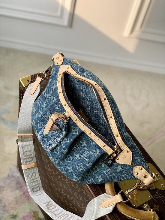 Louis Vuitton M46837 High Rise Monogram Denim Waist Bag On Sale Outlet 